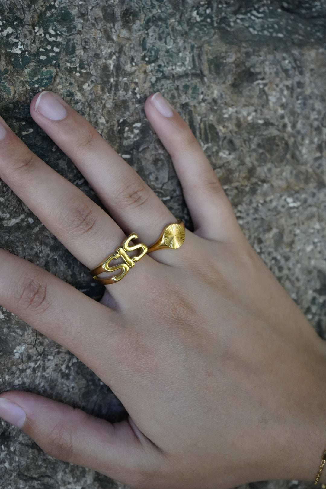 Sis Ring